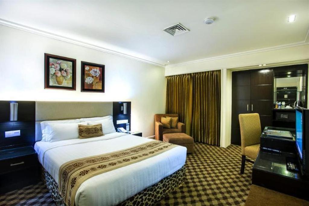 Hotel Agrabad Chittagong Bagian luar foto